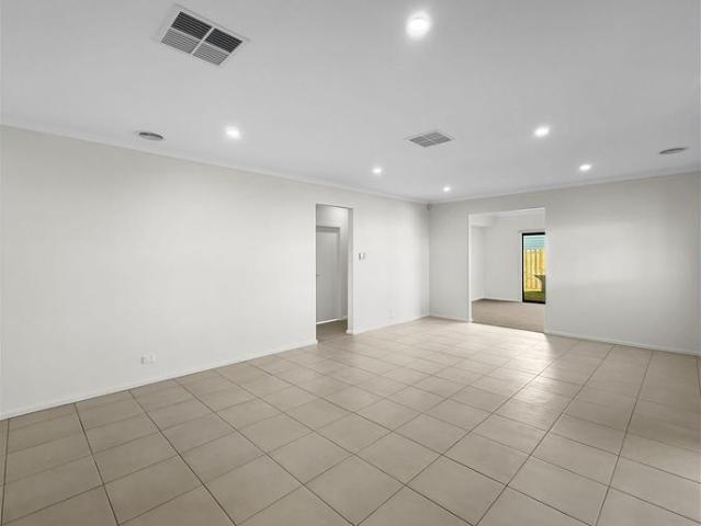 Brand New 4 Bedroom House in Eynesbury