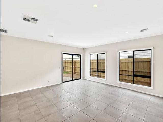 Brand New 4 Bedroom House in Eynesbury