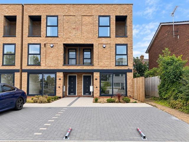 Brand New 4 Bedroom House with 2 Parking Spaces