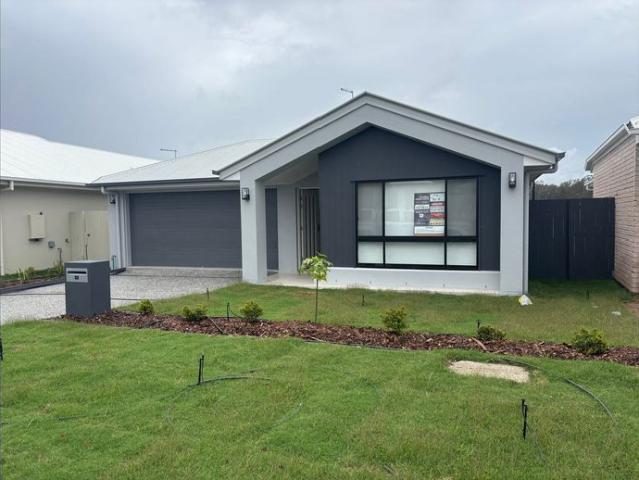 BRAND NEW 4 BEDROOM HOUSE WITH LARGE REAR YARD