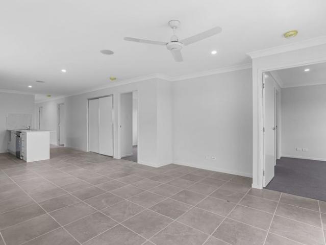 BRAND NEW 4 BEDROOM HOUSE WITH TWO LIVING AREAS