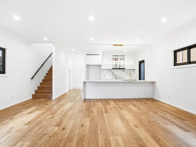 Brand New 4 Bedroom Luxury Family Home