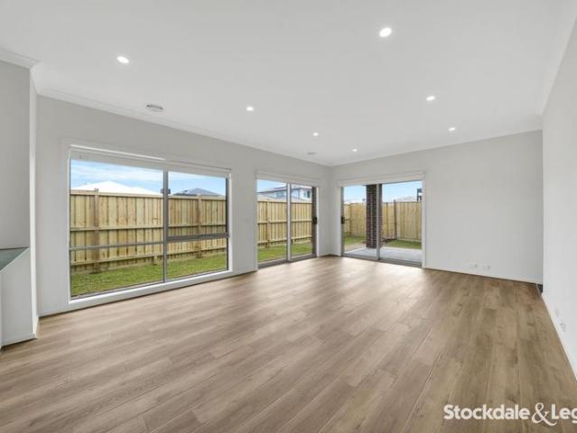 Brand New 4 Bedroom & Ready for YOU!