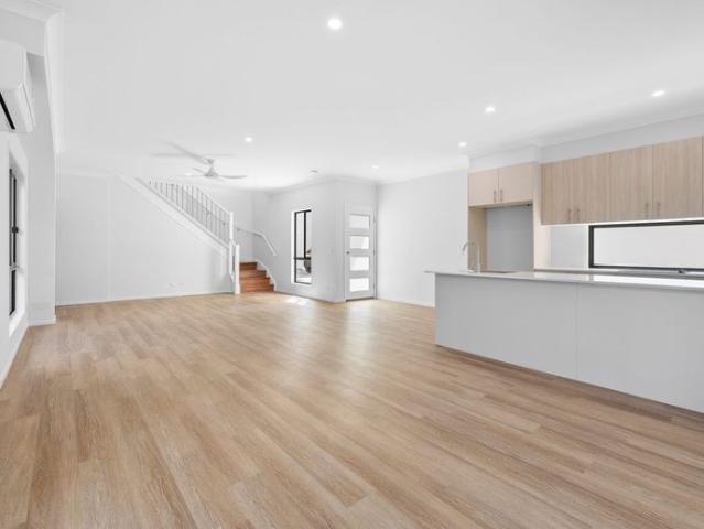 BRAND NEW 4 BEDROOM TOWNHOUSE