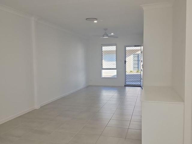 BRAND NEW* 4 BEDROOM TOWNHOUSE AVAILABLE NOW