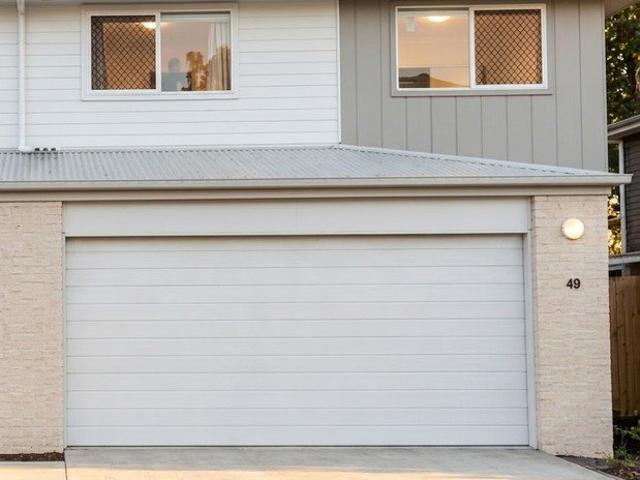 BRAND NEW* 4 BEDROOM TOWNHOUSE AVAILABLE NOW*One week free rent conditions apply