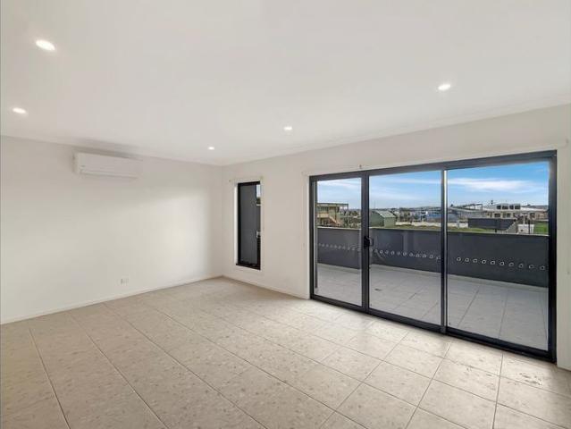 Brand New 4 Bedroom Townhouse in Wollert