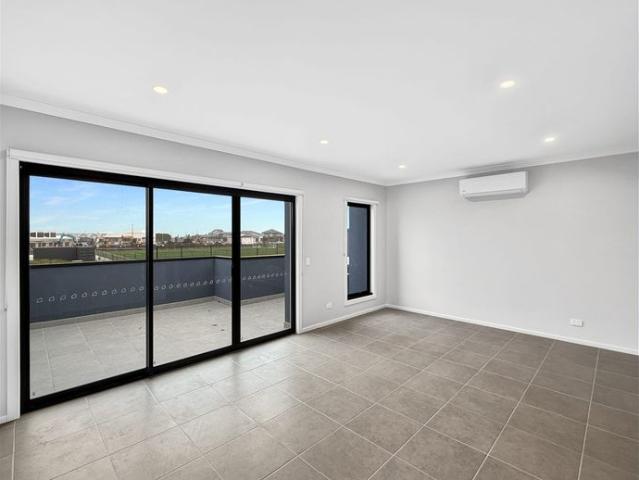 Brand New 4 Bedroom Townhouse in Wollert