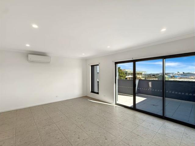 Brand New 4 Bedroom Townhouse in Wollert