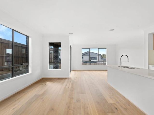 Brand New 4 Bedroom Townhouse in a Prime St Helena Location!