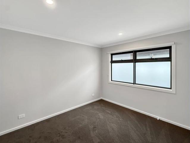 Brand New 4 Bedroom Townhouse in Eynesbury