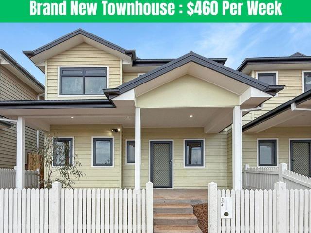 Brand New 4 Bedroom Townhouse in Eynesbury