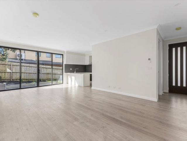 Brand New 4 Bedroom Townhouse Near Eastland