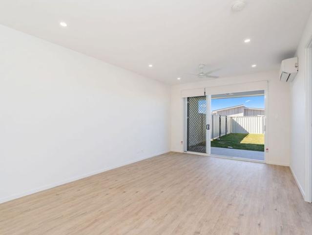 Near New 4 Bedroom Unit in Burrum Heads for $600 Per week