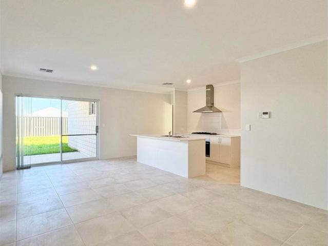 Brand New 5 Bedroom Family Home!