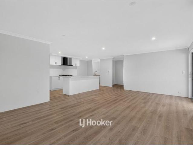 Brand New 5 Bedroom Family Home