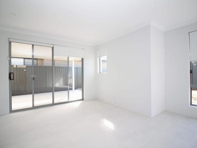 BRAND NEW 5 BEDROOM FAMILY HOME