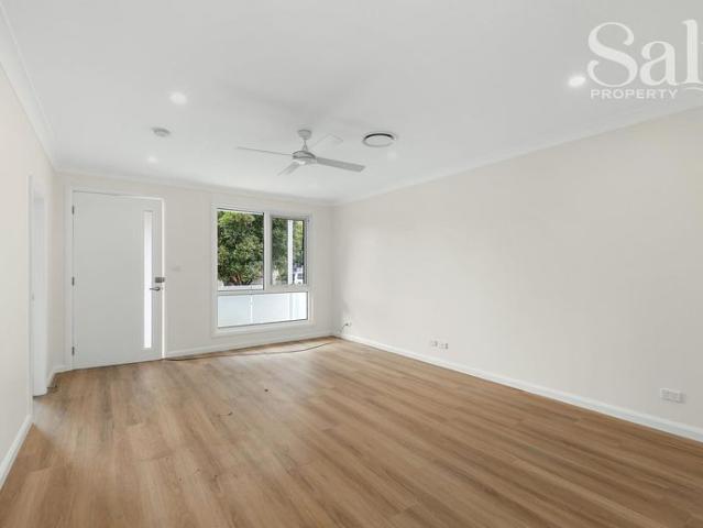 Brand new 5 bedroom home for large family or shared living