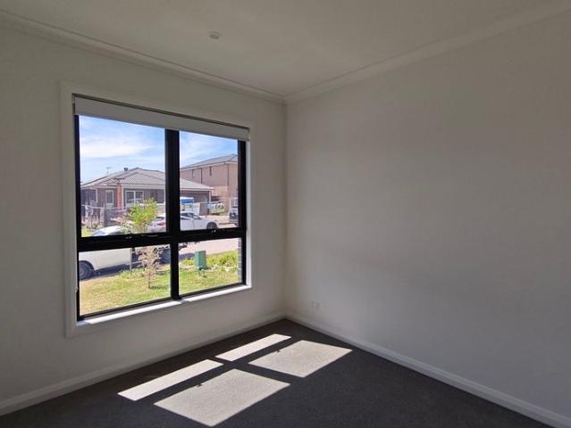 Brand New 5 Bedroom House for Rent!