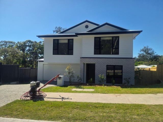 BRAND NEW 5 BEDROOMS 3 BATHROOMS DOUBLE GARAGE