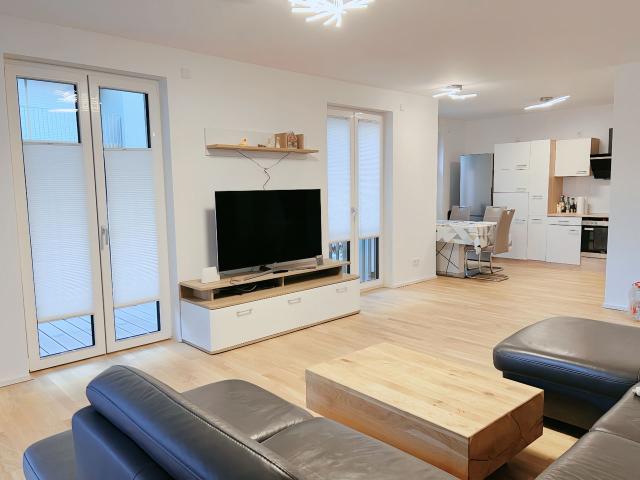 Brand New 95m² Apartment in Cologne's Quiet Oasis – Free Underground Parking, Premium Amenities, and Just Minutes from Cologne Cathedral, Koln Amsterdam Apartments for Rent