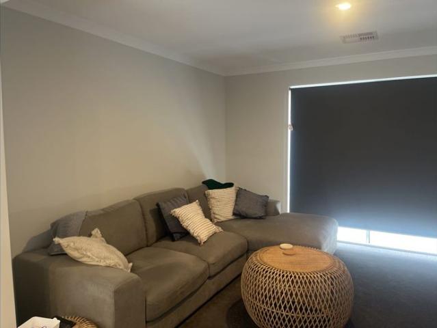 Brand New Coastal Family Living – Just Moments from the Beach!  modern, spacious and ready to move in! Eglinton WA 6034