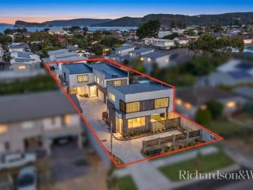 Brand New Coastal Living 450m to the Beach