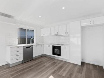 Brand New Coastal Living – Bright, Modern & Convenient