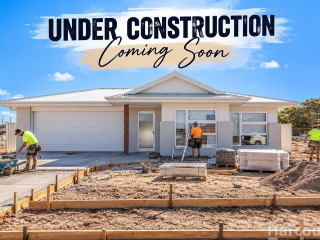 BRAND NEW COASTAL LIVING | PREMIUM FINISHES | MOVE IN ON COMPLETION