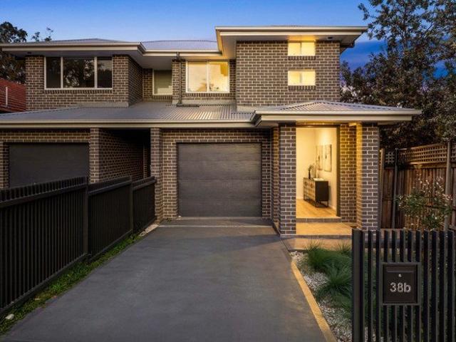 Brand New Contemporary Duplex Designed for Effortless Entertaining