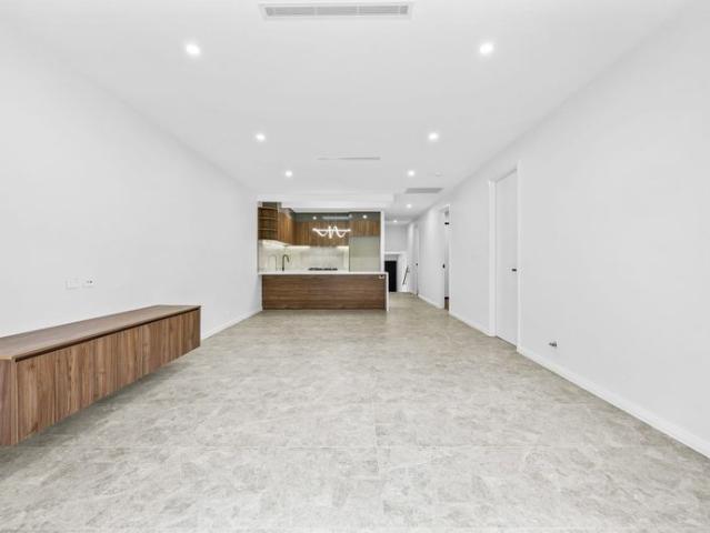 Brand New Contemporary Duplex in a Quiet Bellbird Location