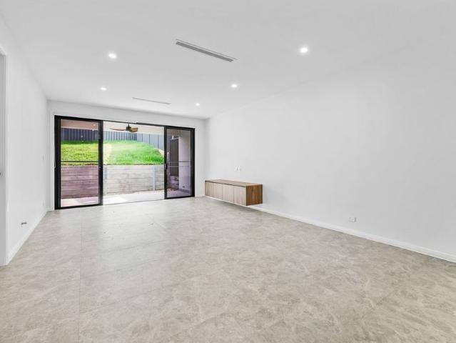 Brand New Contemporary Duplex in a Quiet Bellbird Location