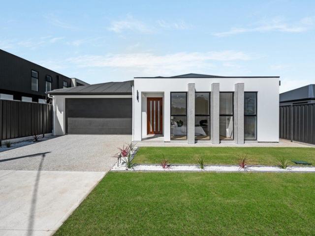 Brand New Contemporary Elegance in the Heart of Paradise