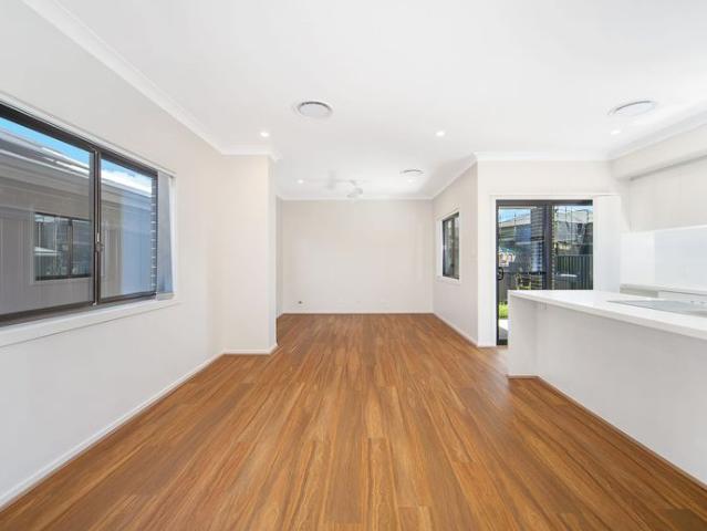 BRAND NEW CONTEMPORARY FAMILY HOME
