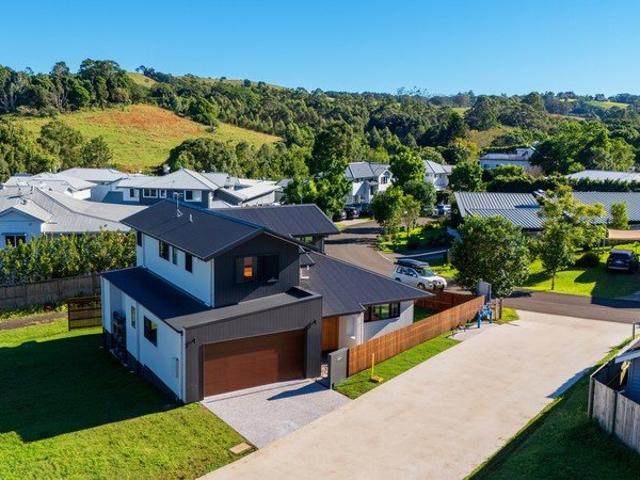 Brand New Contemporary Home in Boutique Village Edge Estate
