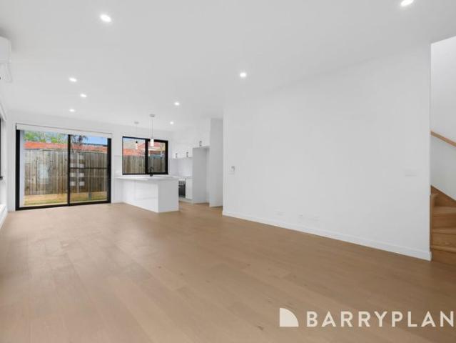 Brand New Contemporary Living