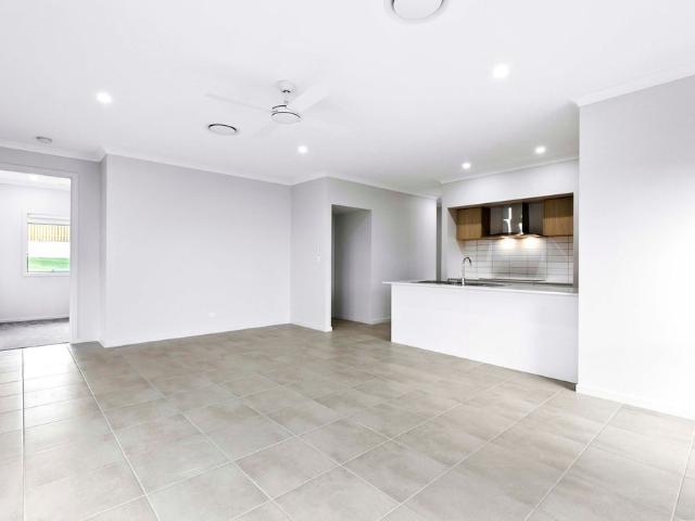 BRAND NEW CONTEMPORARY LIVING WITH DUCTED AIR & EV CHARGING
