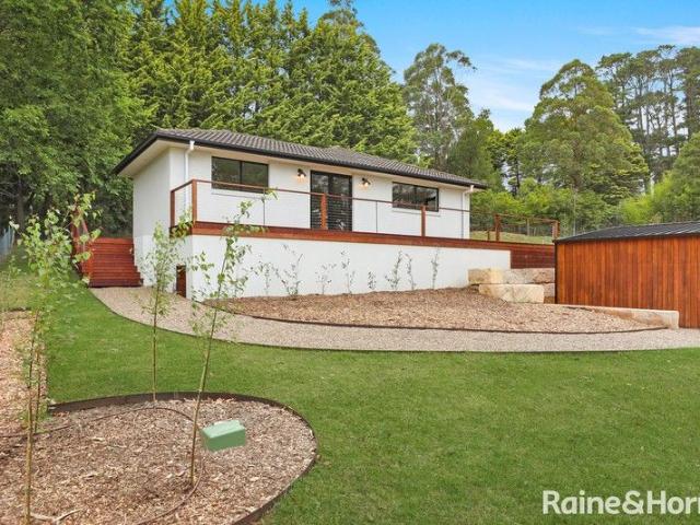 Freshly Renovated Contemporary Living in the Heart of Bundanoon