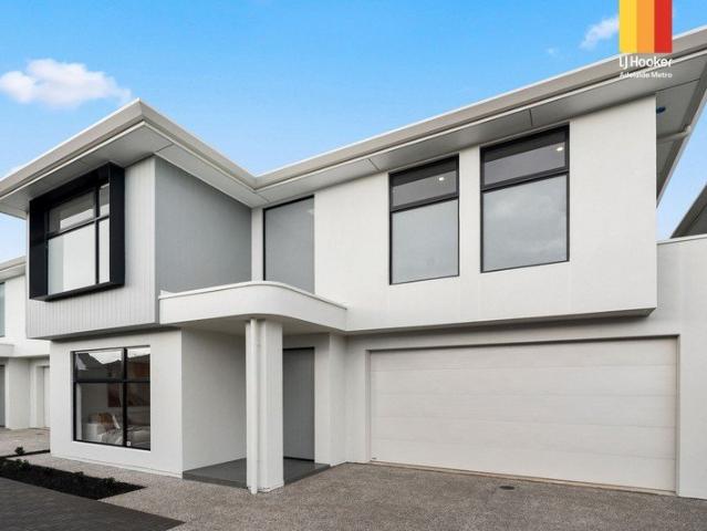Brand New Contemporary Living in the Heart of Seaton