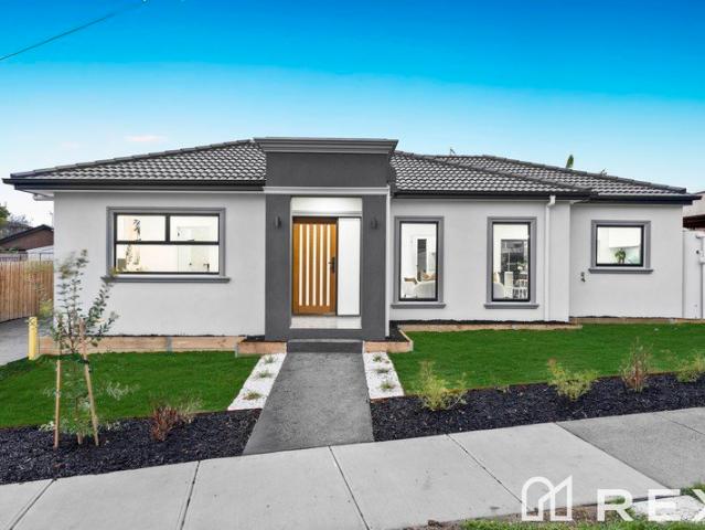 Brand New Contemporary Living in a Prime Doveton Location