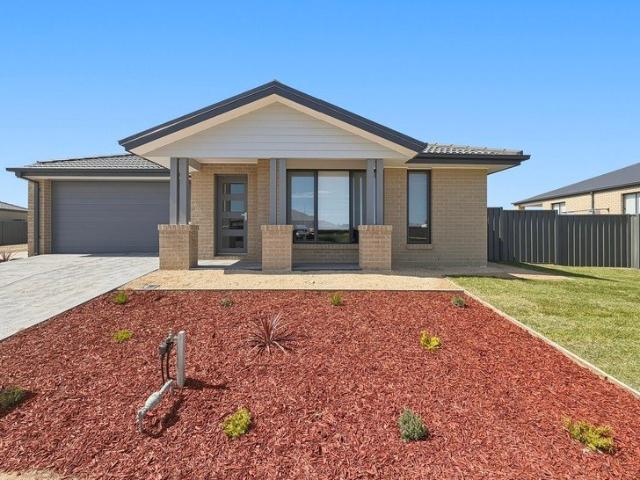 Brand New Contemporary Living in an Exciting New Estate