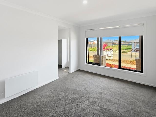 Brand New Contemporary Living in an Exciting New Estate