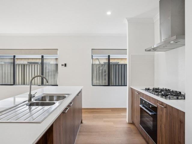Brand New Contemporary Living in Henley Brook