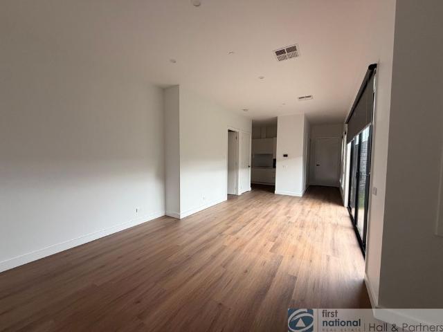 Brand New Contemporary Unit