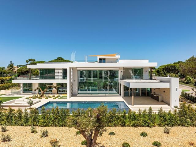 Brand New Contemporary Villa em Conjunto de Esquina à venda. 899m² Almancil