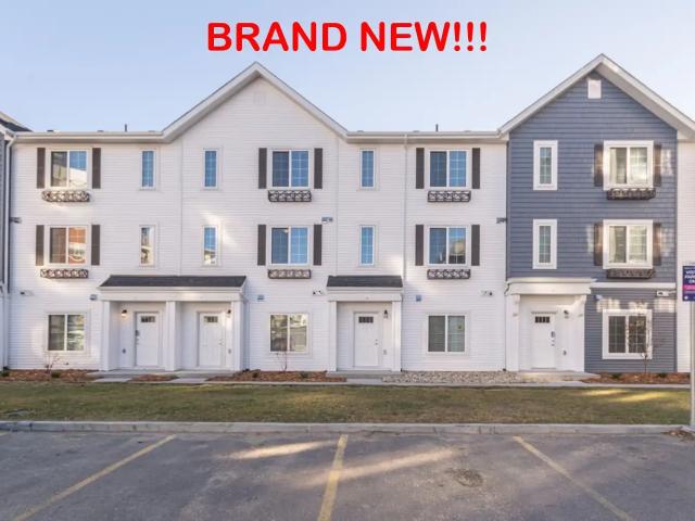 Brand New Corner / Premium Upgraded Townhouse w AC