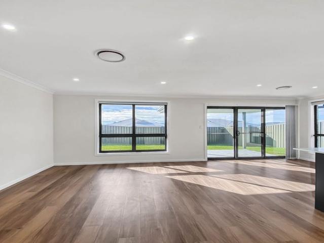 Brand New Caerleon Residence Showcasing Refined Finishes and Contemporary Sophistication
