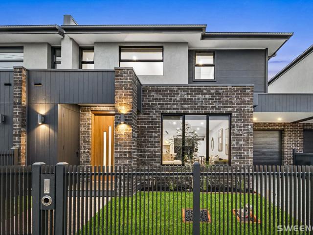 Brand new chic and spacious residence in convenient location