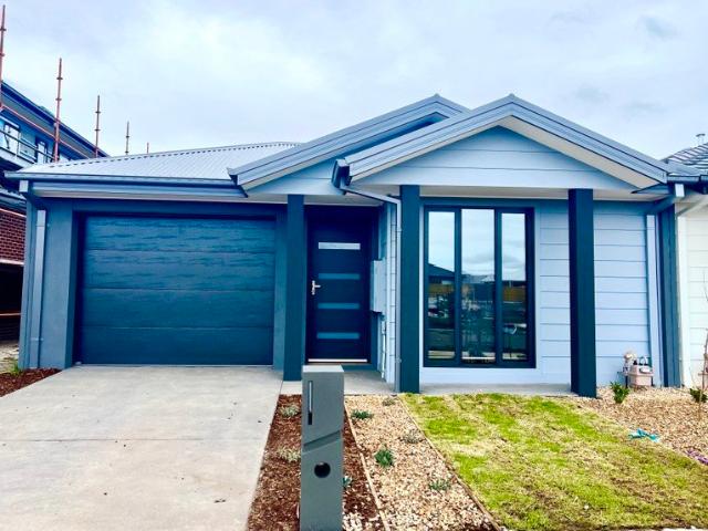 Brand new and modern family home