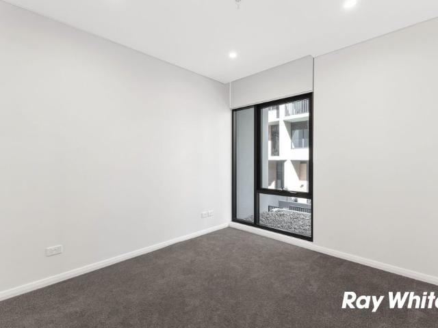 BRAND NEW AND READY FOR YOU Two Level Apartment + Study | Walk to Tallawong Metro & Village!
